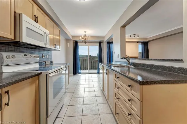 Additional property image - 7 Southside Pl Unit 37