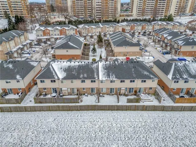 Additional property image - 7 Southside Pl Unit 37