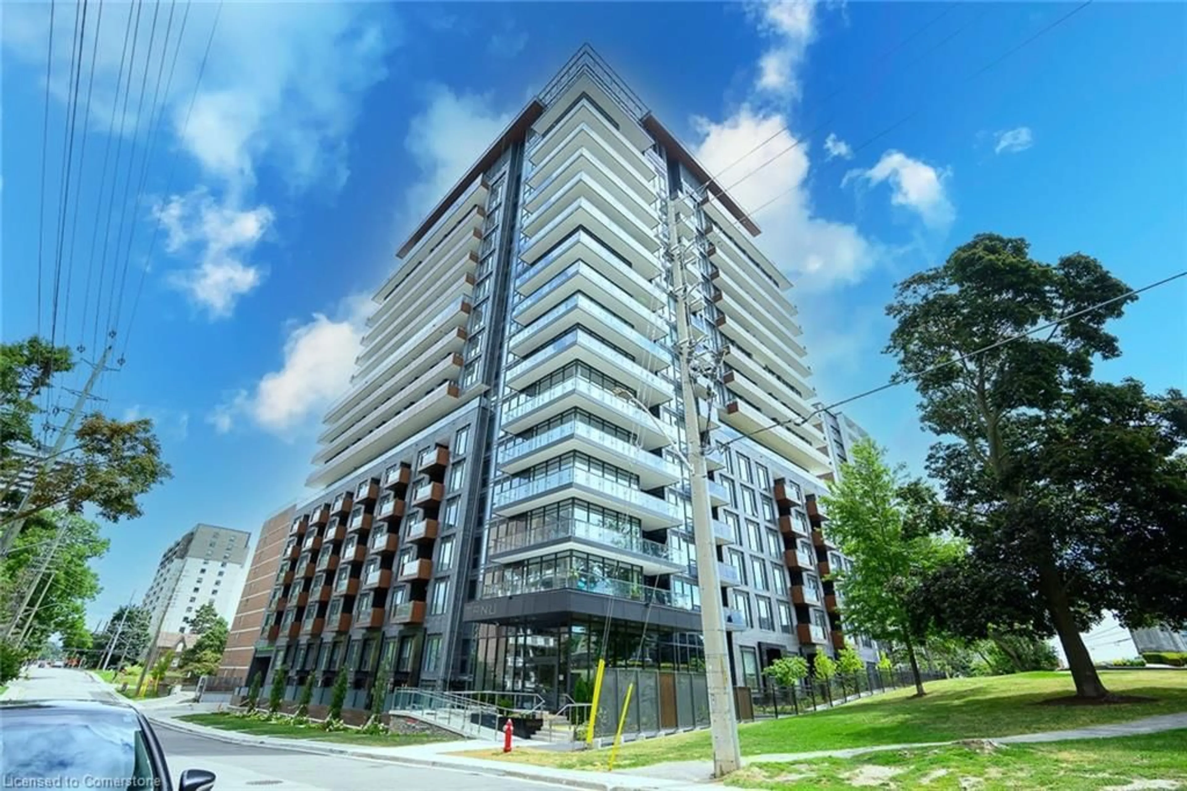 Indoor foyer for 21 Park St #1009, Mississauga Ontario L5G 0C2