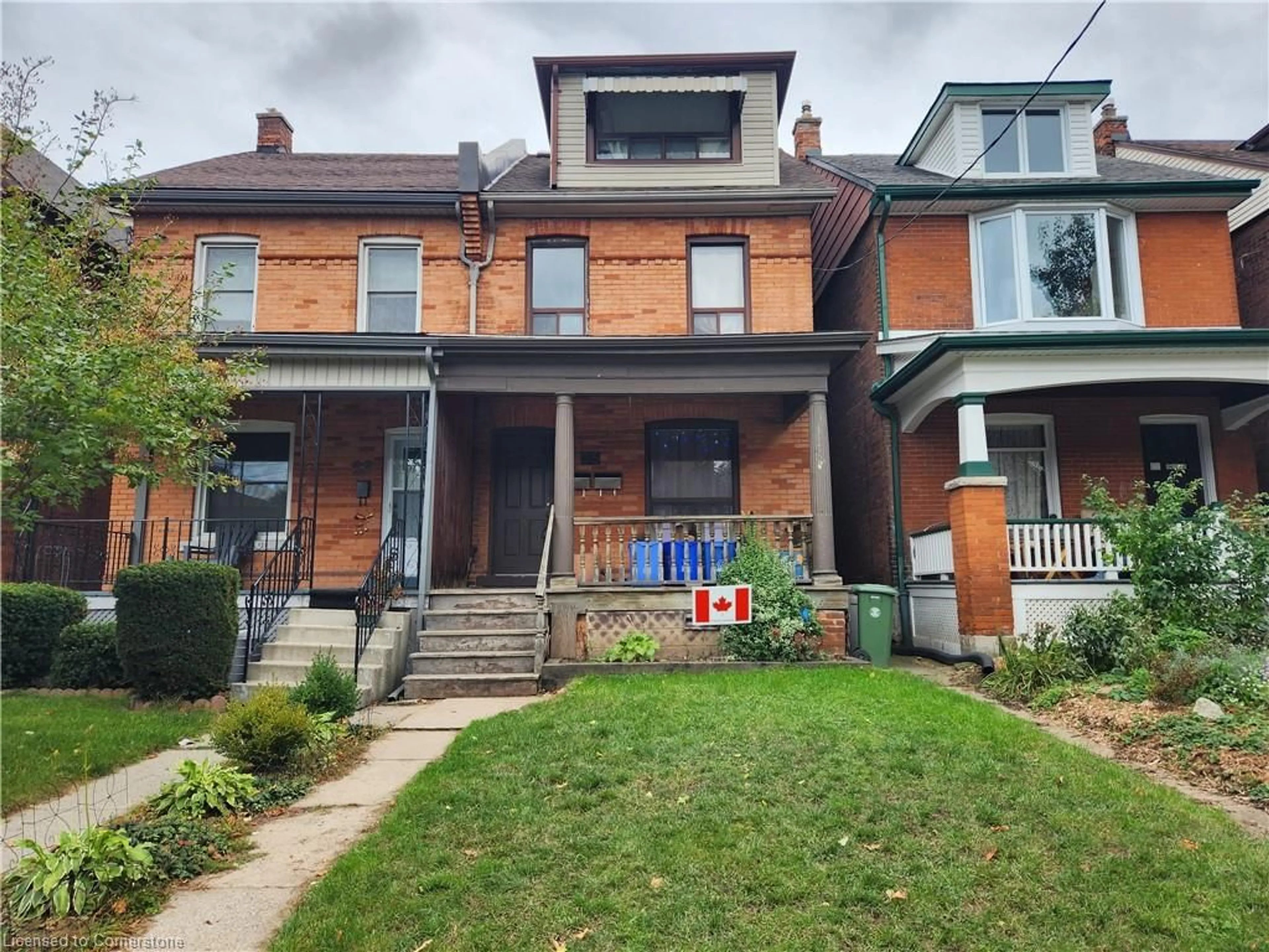 Home with brick exterior material, street for 25 Gladstone Ave, Hamilton Ontario L8M 2H7