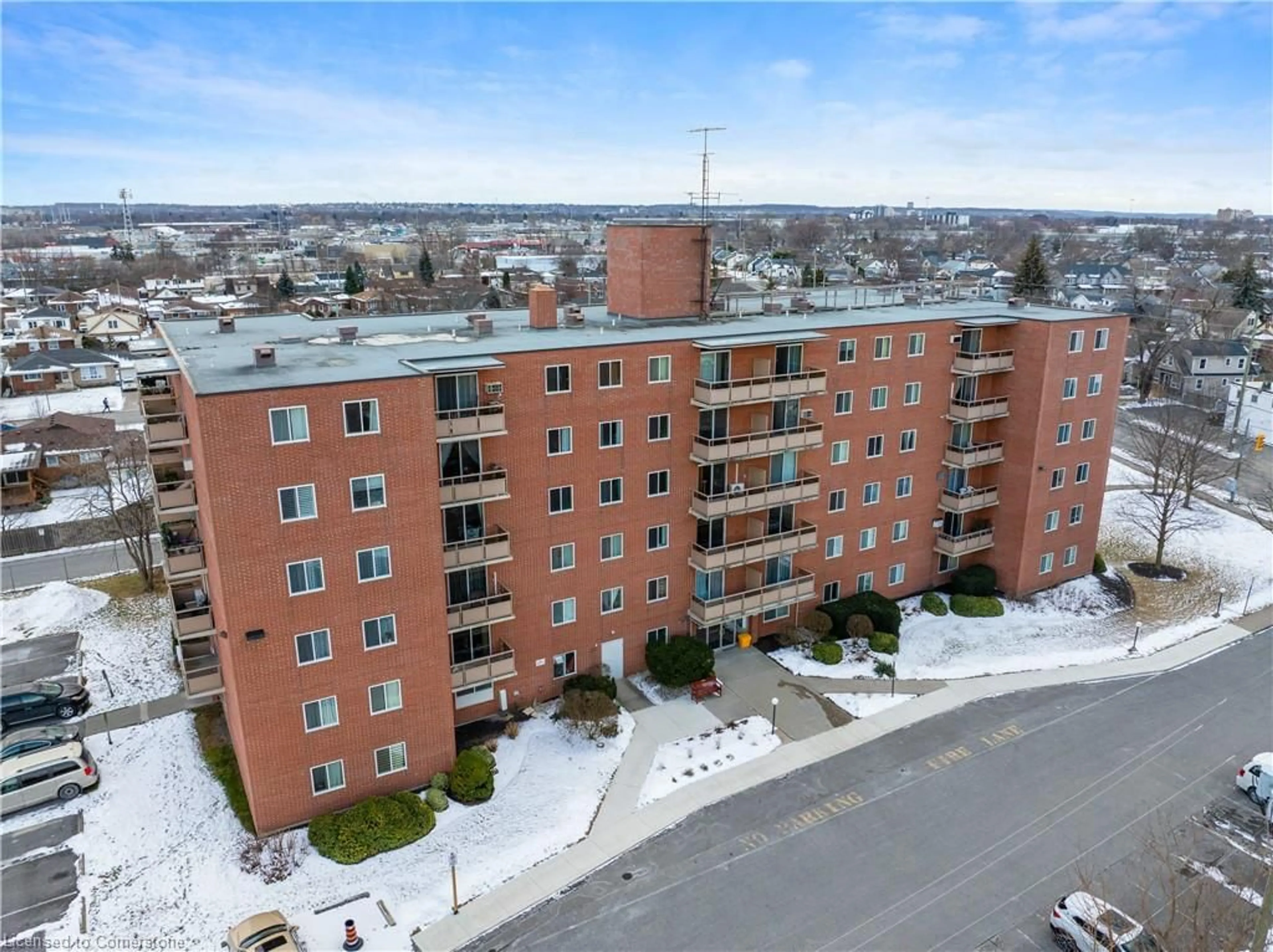 A pic from outside/outdoor area/front of a property/back of a property/a pic from drone, unknown for 264 Grantham Ave #202, St. Catharines Ontario L2P 3H1