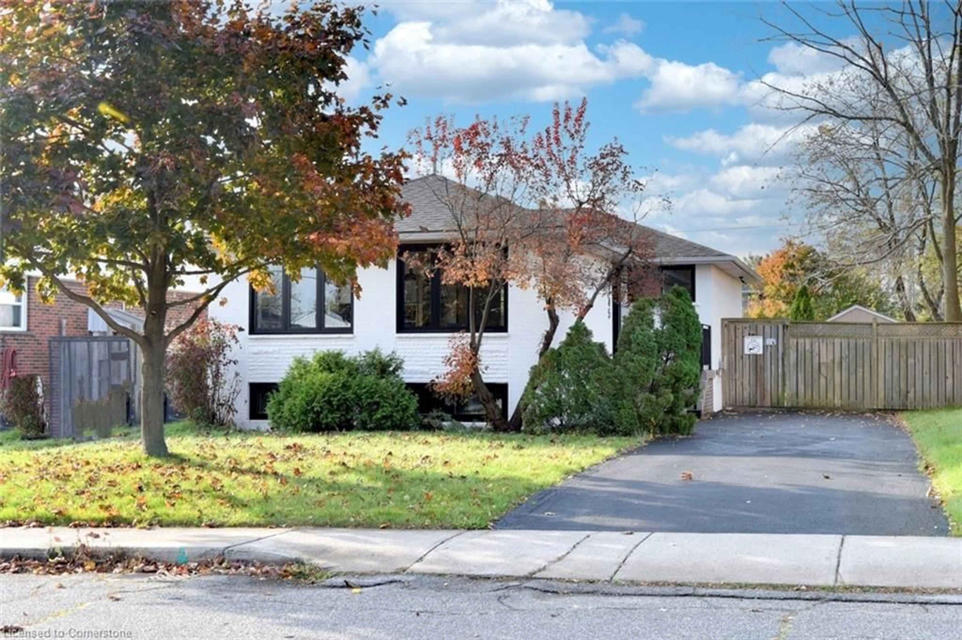 Home with brick exterior material, street for 145 Winchester Blvd, Hamilton Ontario L8T 2M9