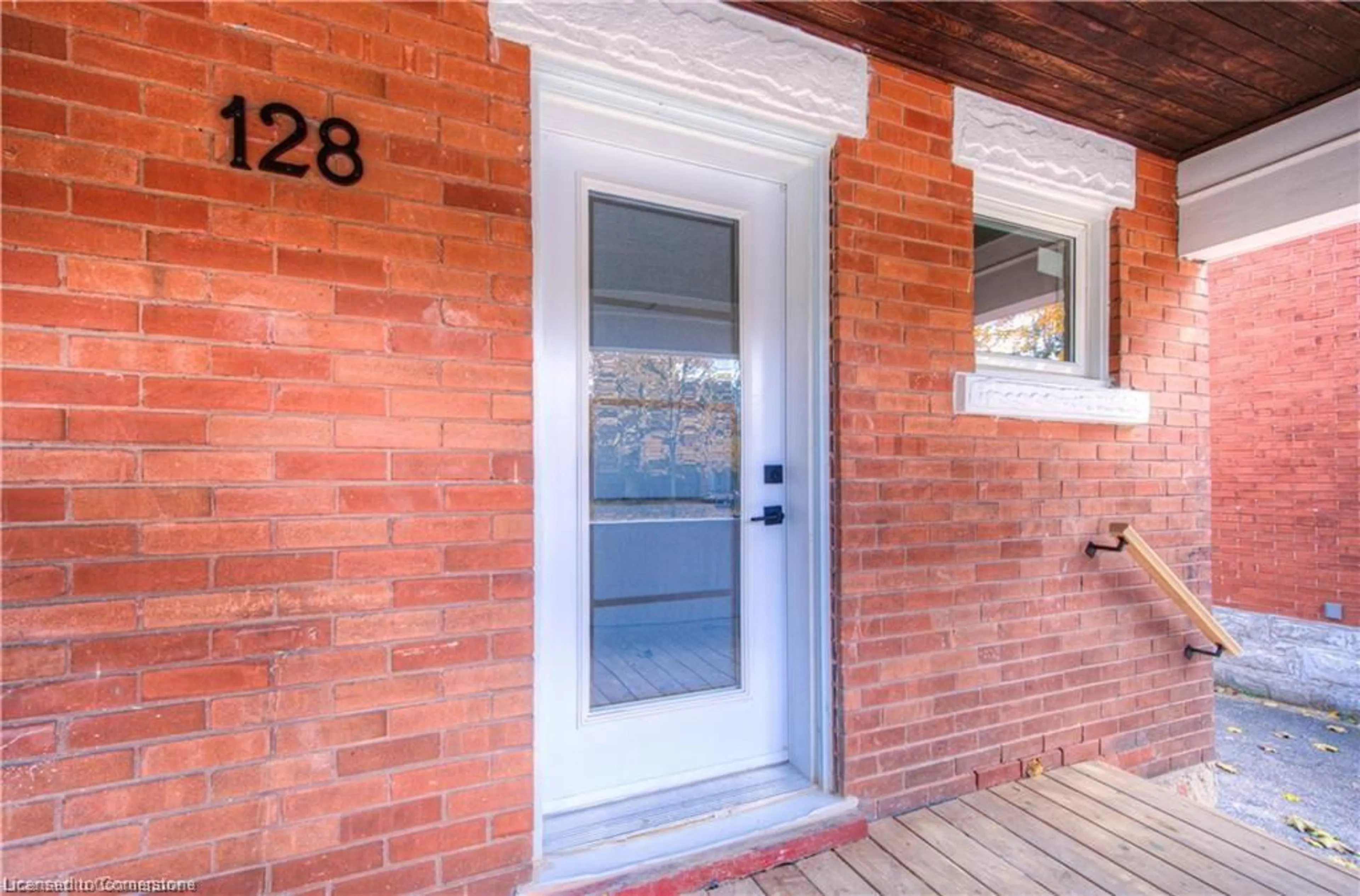 Home with brick exterior material, street for 128 Homewood Ave, Kitchener Ontario N2M 1W9