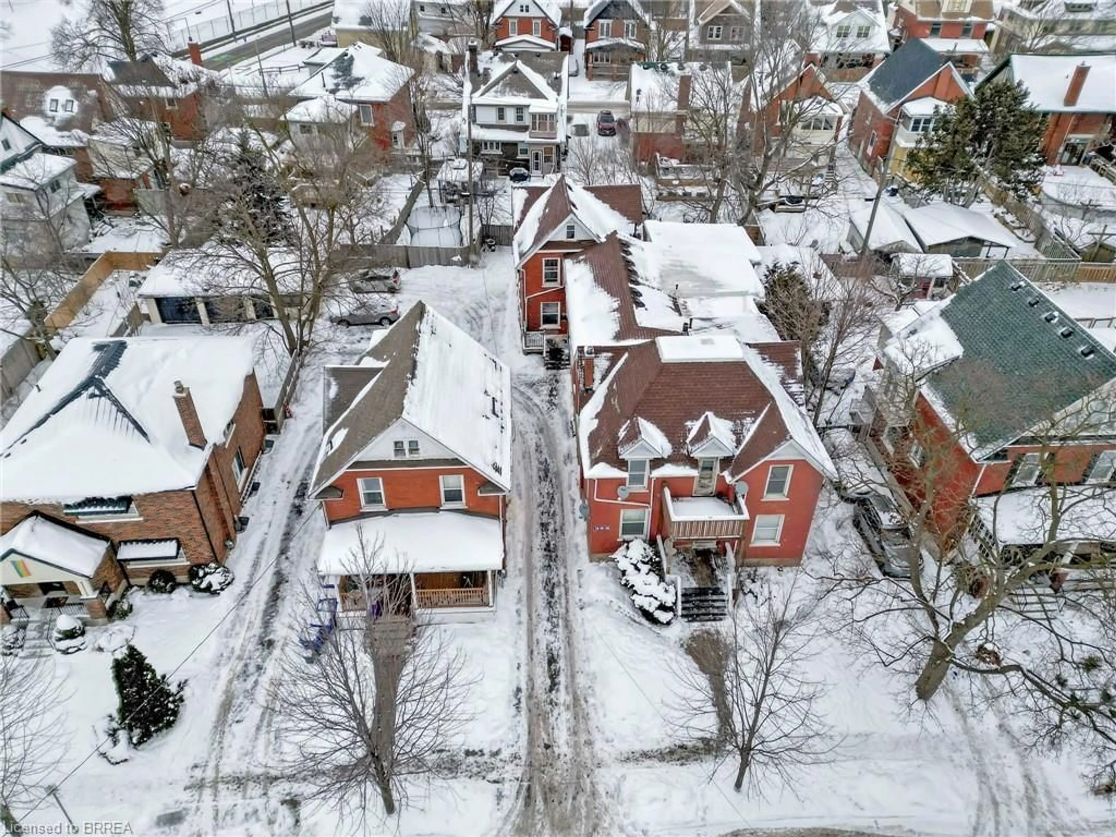 A pic from outside/outdoor area/front of a property/back of a property/a pic from drone, street for 14-20 Brubacher St, Kitchener Ontario N2H 2V9