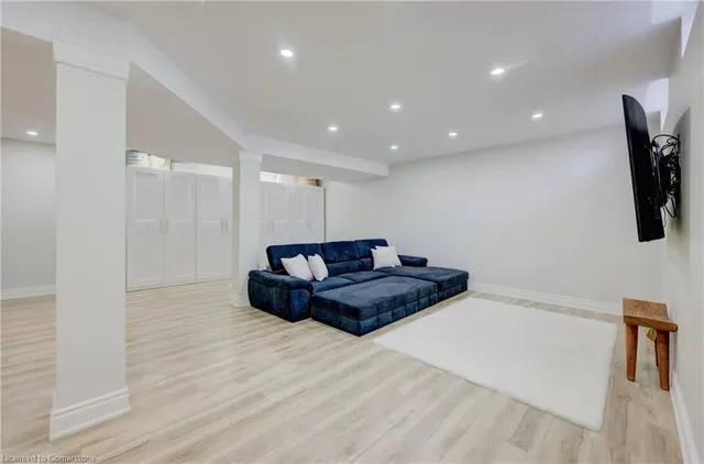 Additional property image - 148 Chandos Dr
