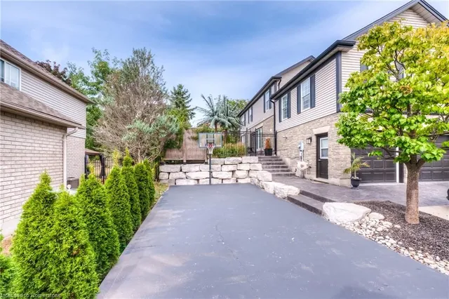 Additional property image - 148 Chandos Dr