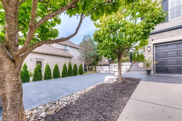 Additional property image - 148 Chandos Dr