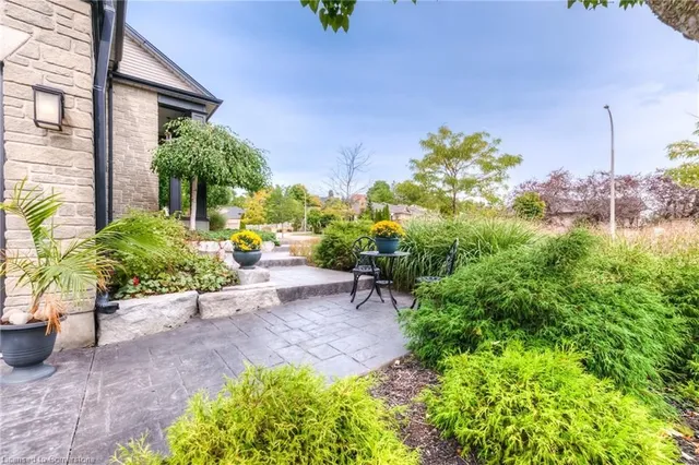 Additional property image - 148 Chandos Dr