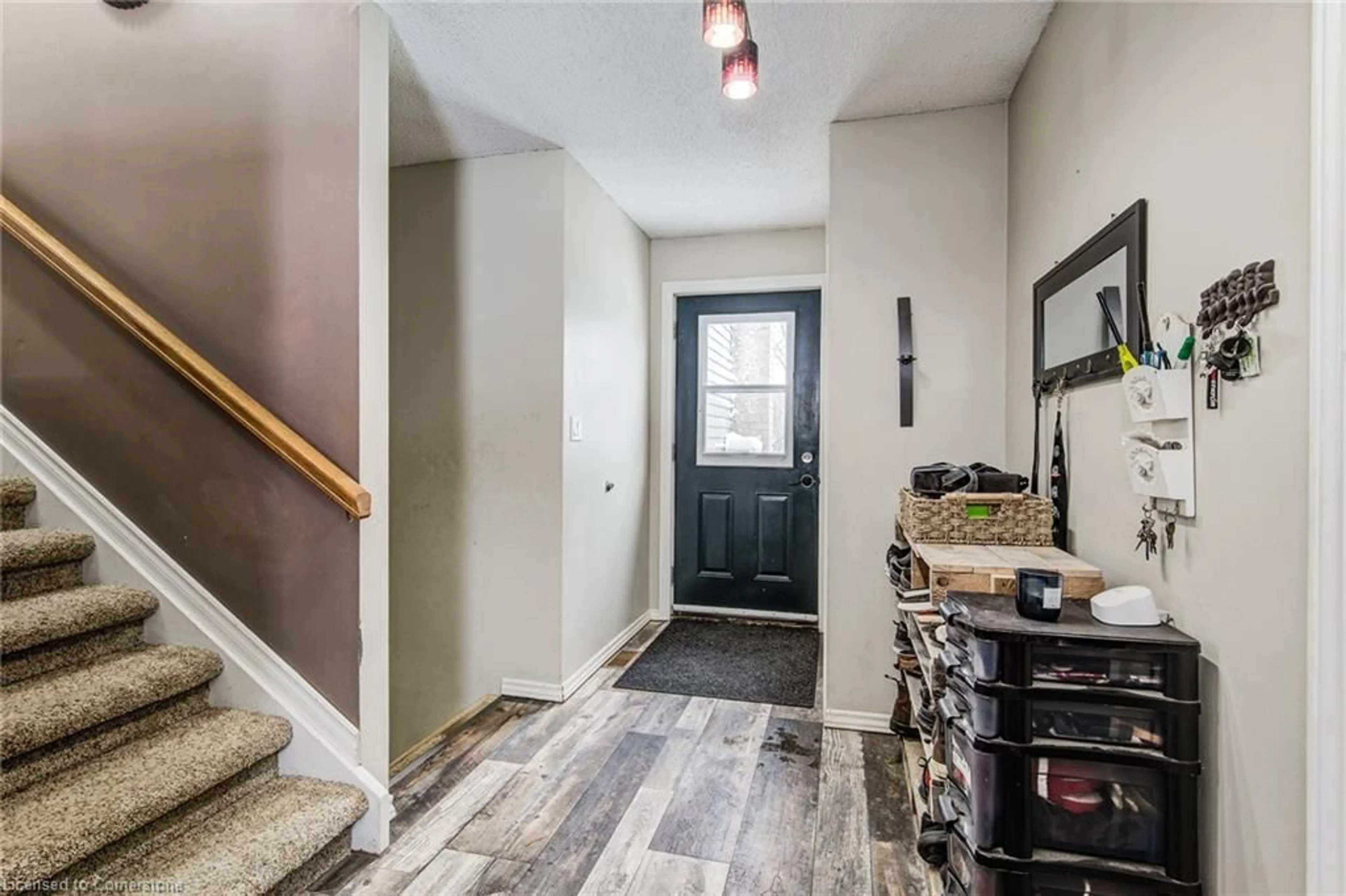 Indoor entryway for 425 Clyde St, Mount Forest Ontario N0G 2L3