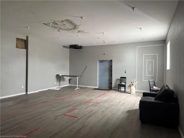 Additional property image - 140 Beach Rd