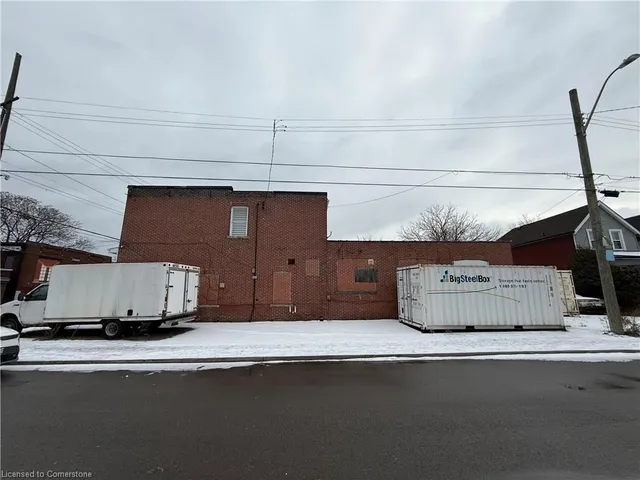 Additional property image - 140 Beach Rd