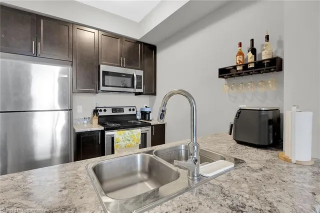 Additional property image - 101 Shoreview Pl Unit 424