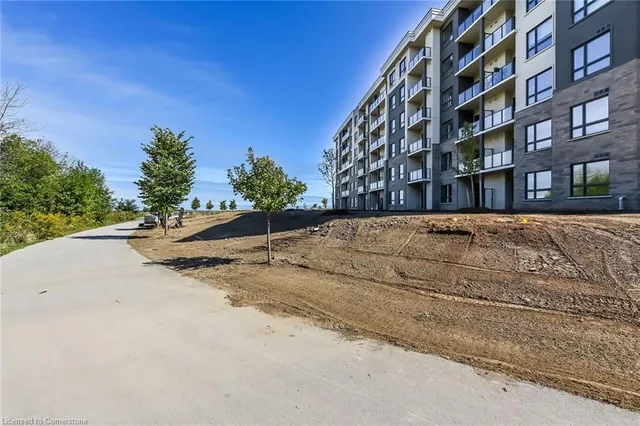 Additional property image - 101 Shoreview Pl Unit 424