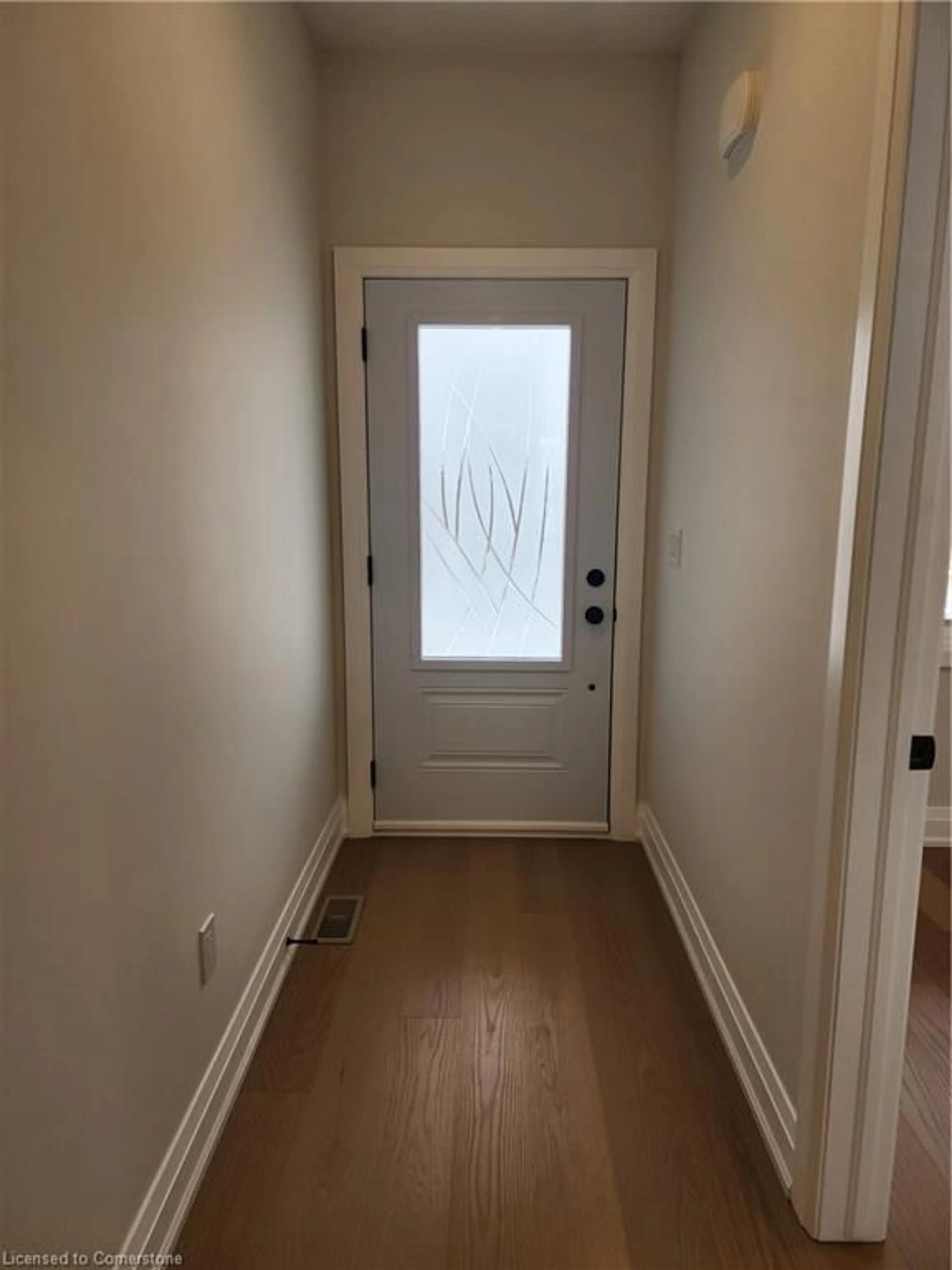 Indoor entryway for 162 Craddock Blvd, Jarvis Ontario N0A 1J0