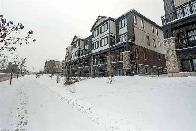 Additional property image - 160 Rochefort St Unit A-18