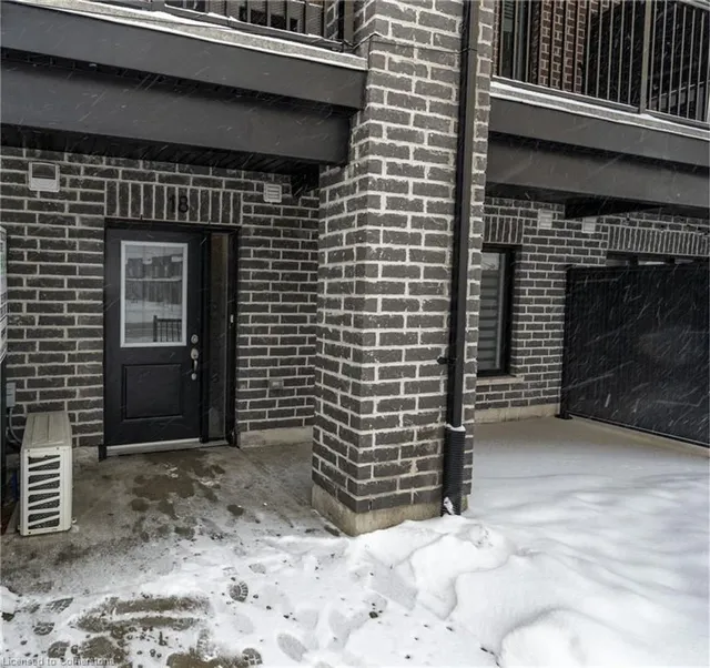 Additional property image - 160 Rochefort St Unit A-18