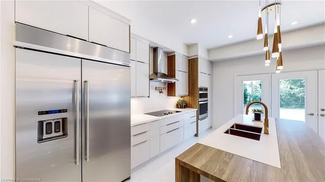 Additional property image - 382A Southcote Rd