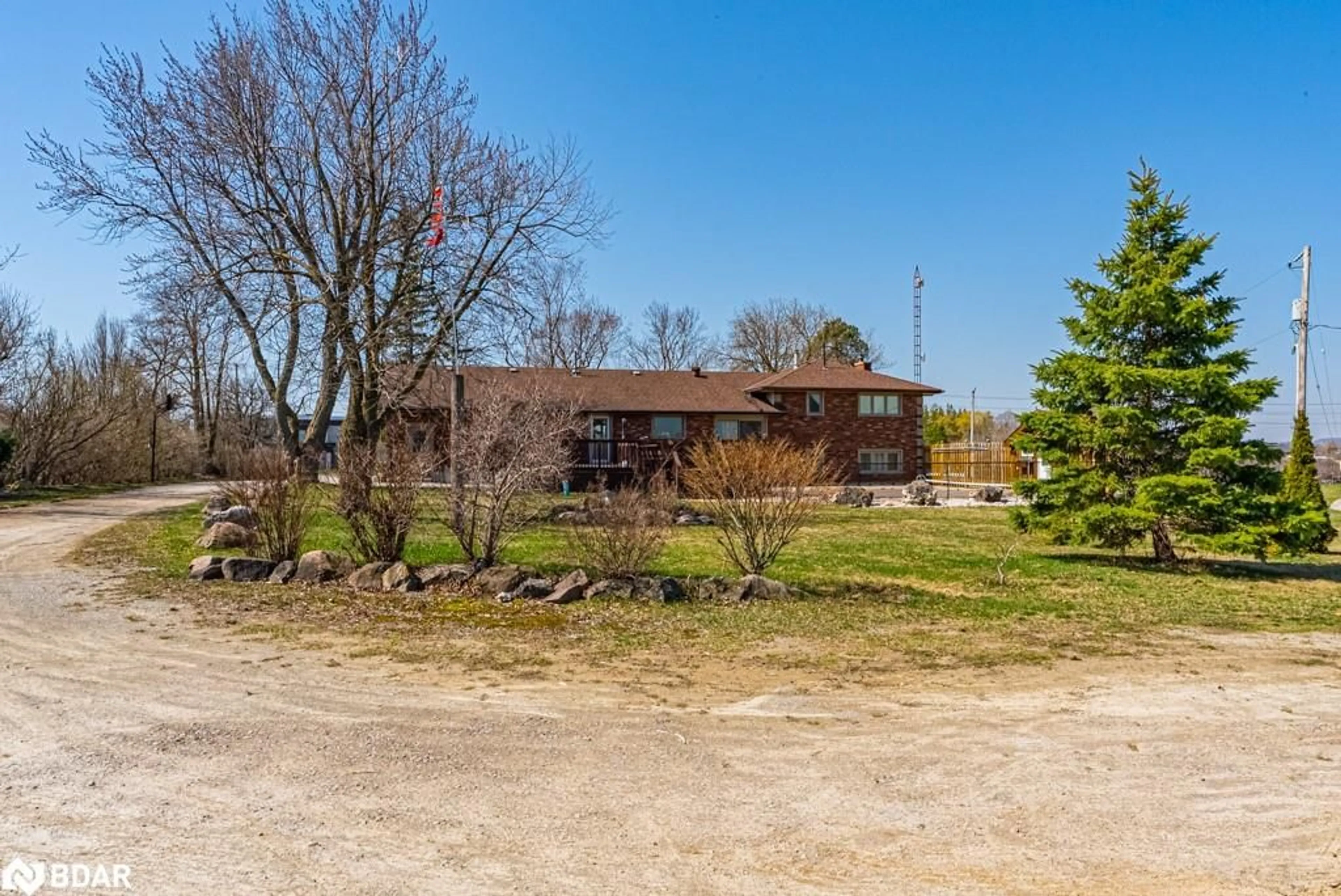 A pic from outside/outdoor area/front of a property/back of a property/a pic from drone, unknown for 4487 Henderson Rd, Milton Ontario L9E 0K2