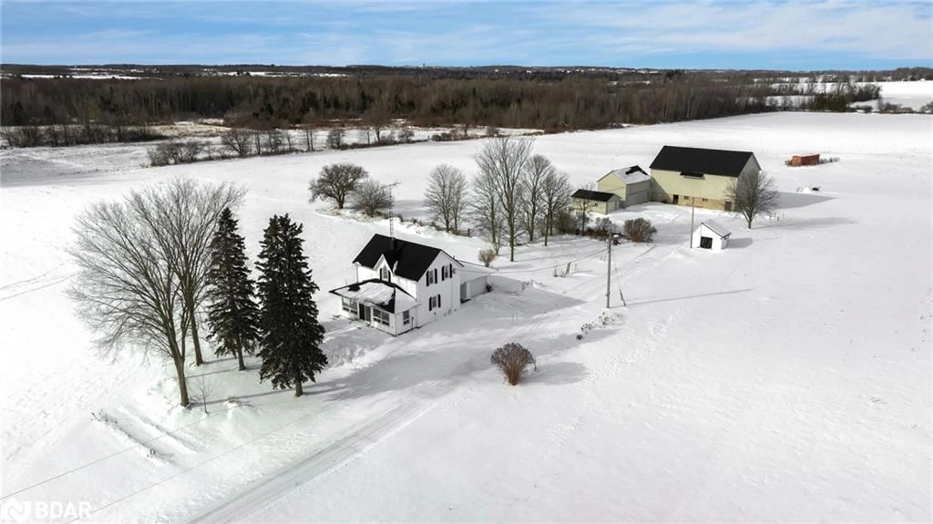 A pic from outside/outdoor area/front of a property/back of a property/a pic from drone, unknown for 2528 9th Line, Innisfil Ontario L9S 3Z7