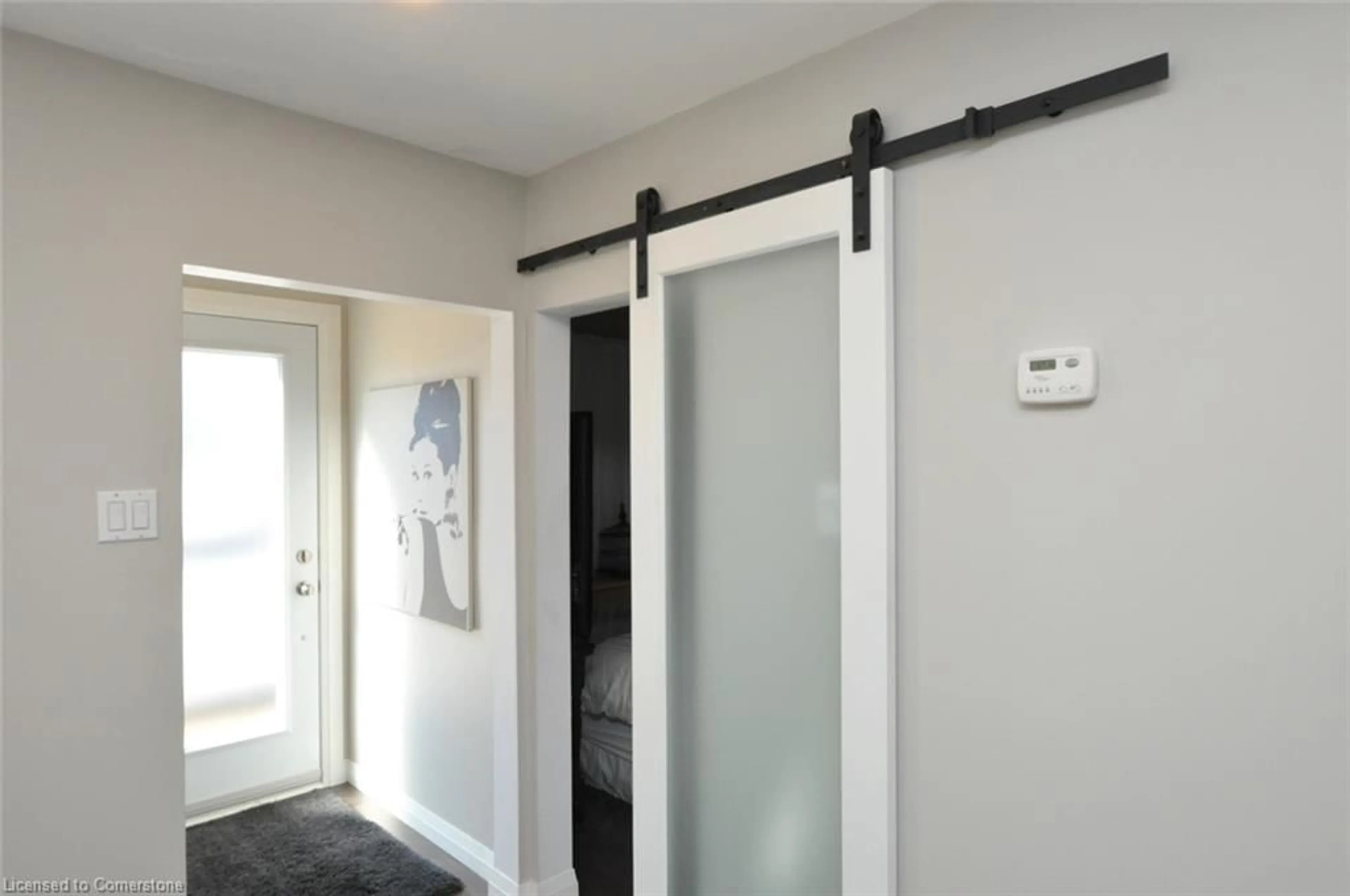 Indoor entryway for 189 Crockett St, Hamilton Ontario L8V 1H3