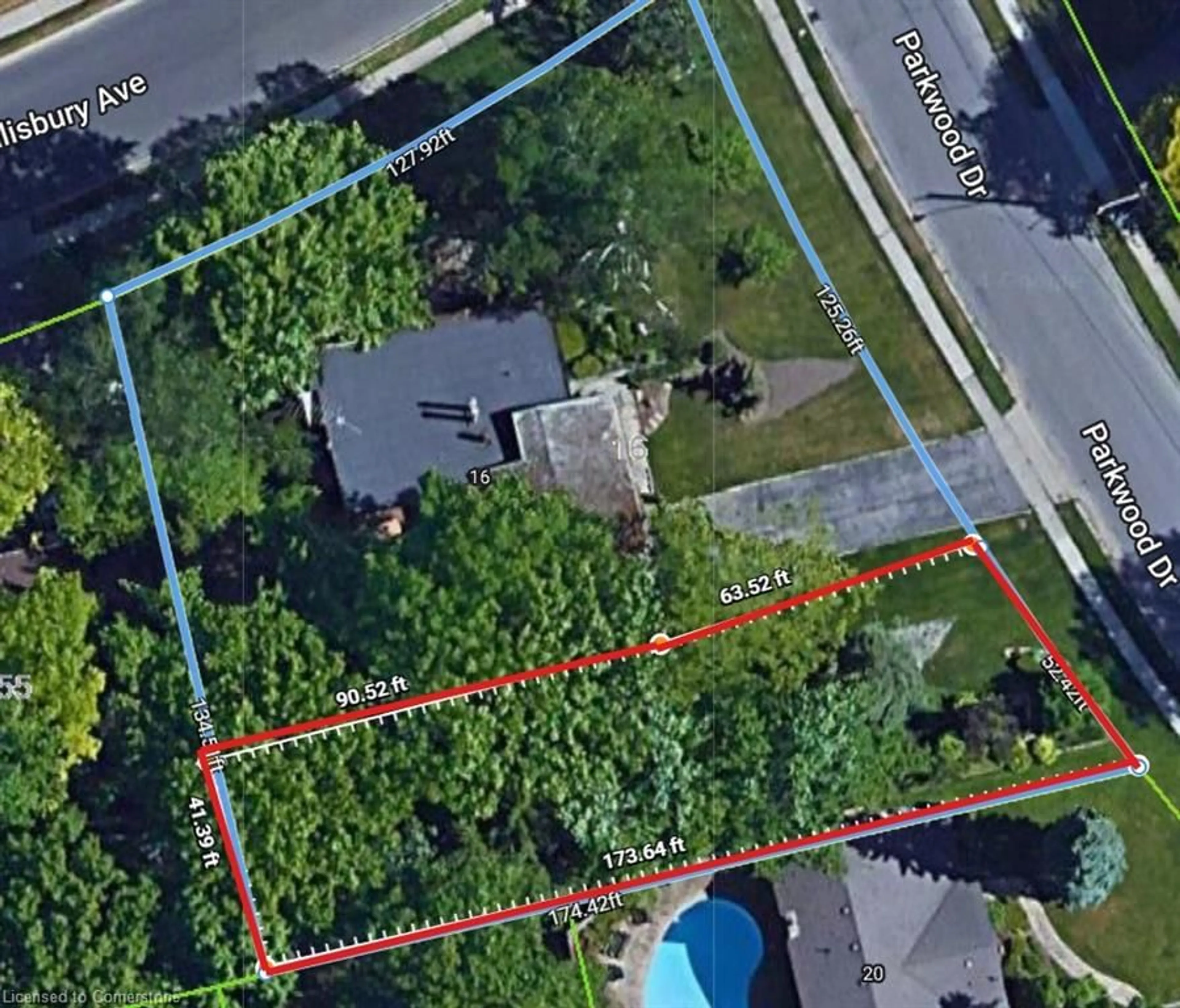 A pic from outside/outdoor area/front of a property/back of a property/a pic from drone, street for 18 Parkwood Dr, Cambridge Ontario N1S 3K7