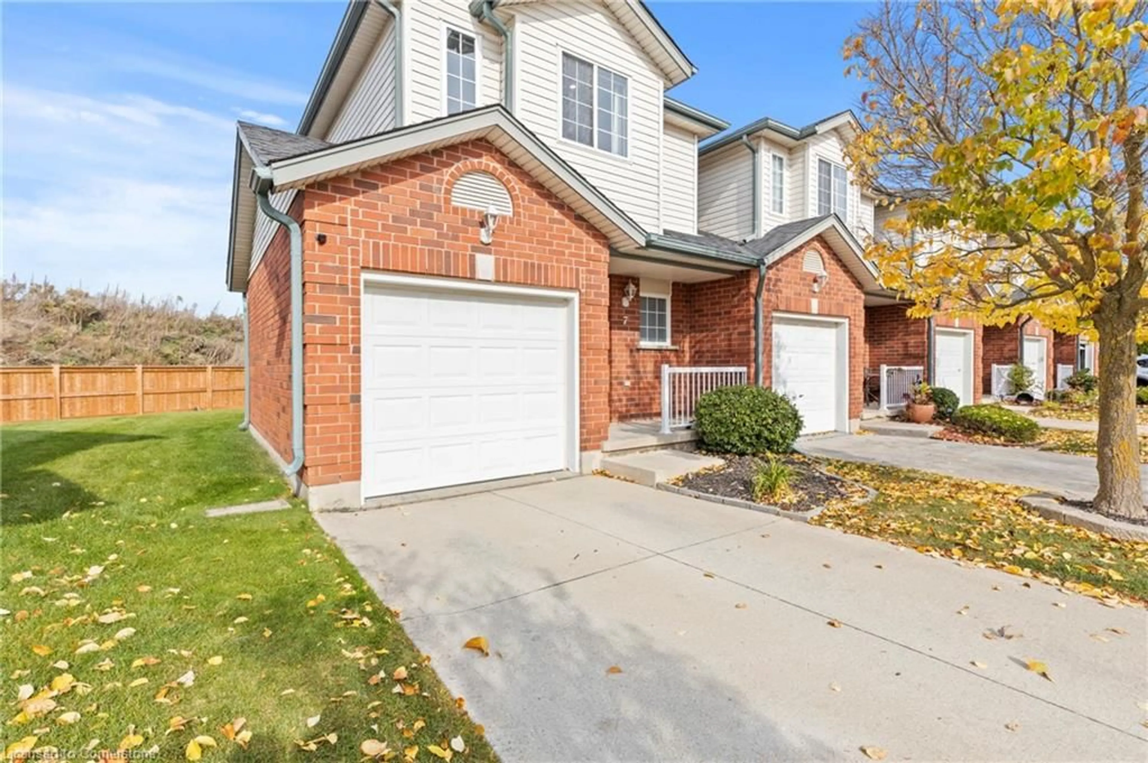 Home with brick exterior material, street for 10 Stonecairn Dr #7, Cambridge Ontario N1T 1X1