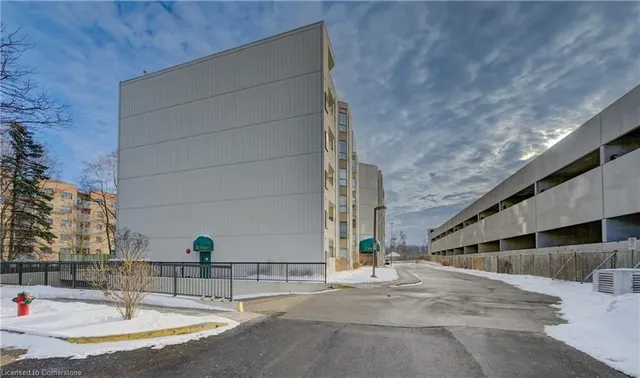 Additional property image - 3267 King St Unit 108