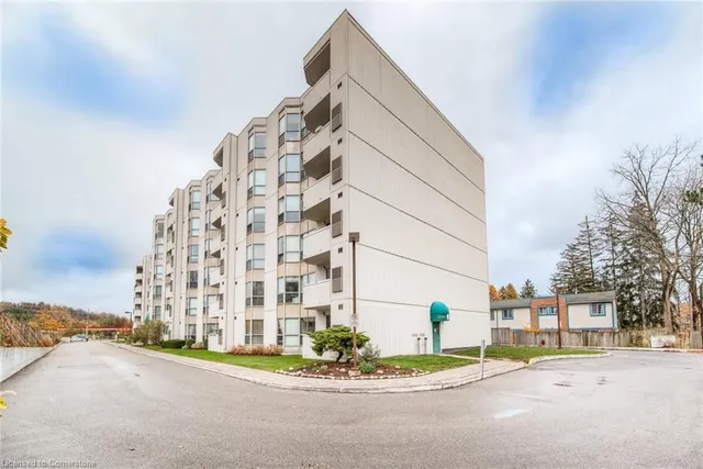 Additional property image - 3267 King St Unit 108