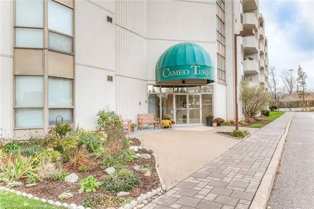 Additional property image - 3267 King St Unit 108