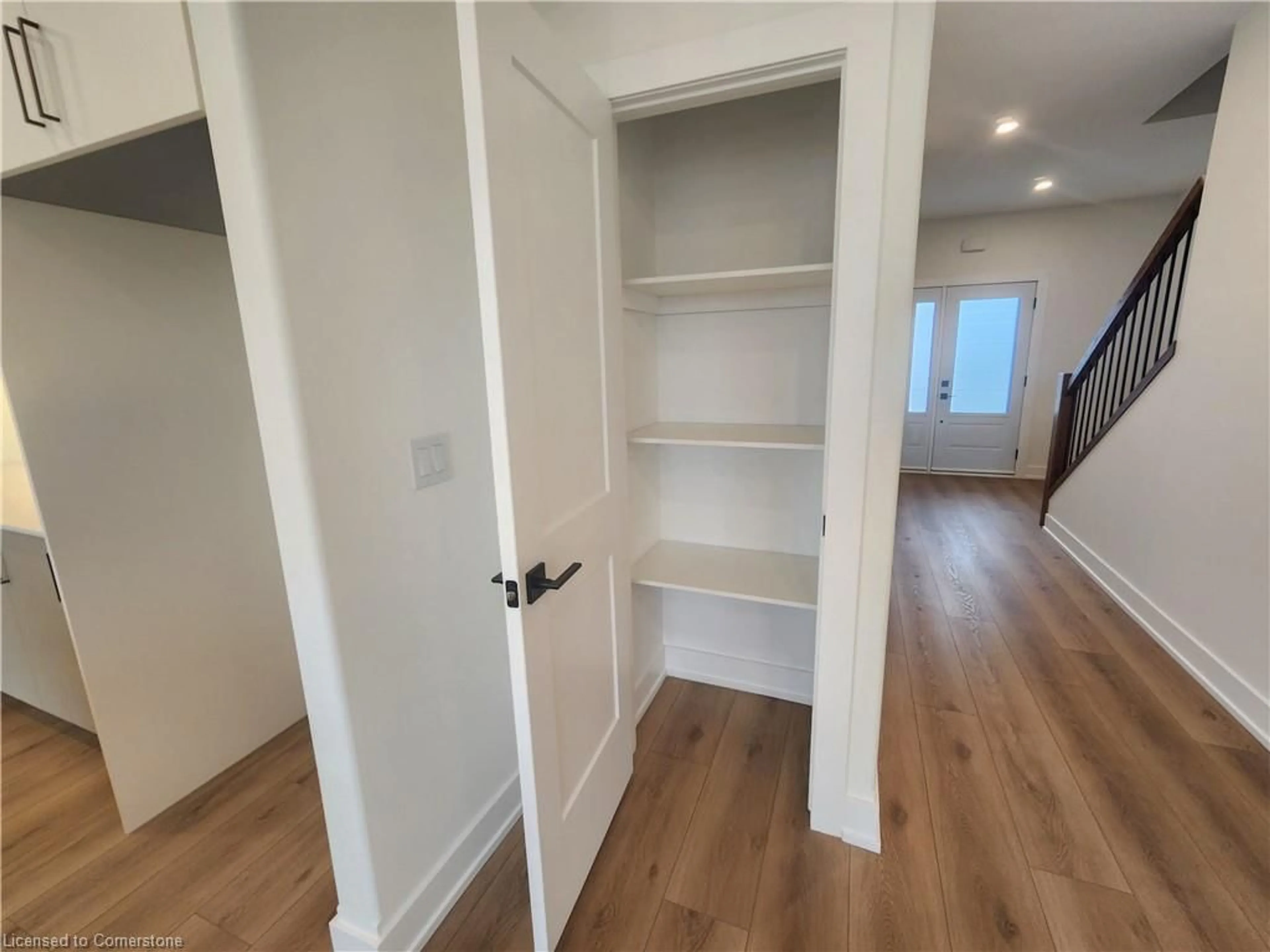 Storage room or clothes room or walk-in closet for 160 Craddock Blvd, Jarvis Ontario N0A 1J0