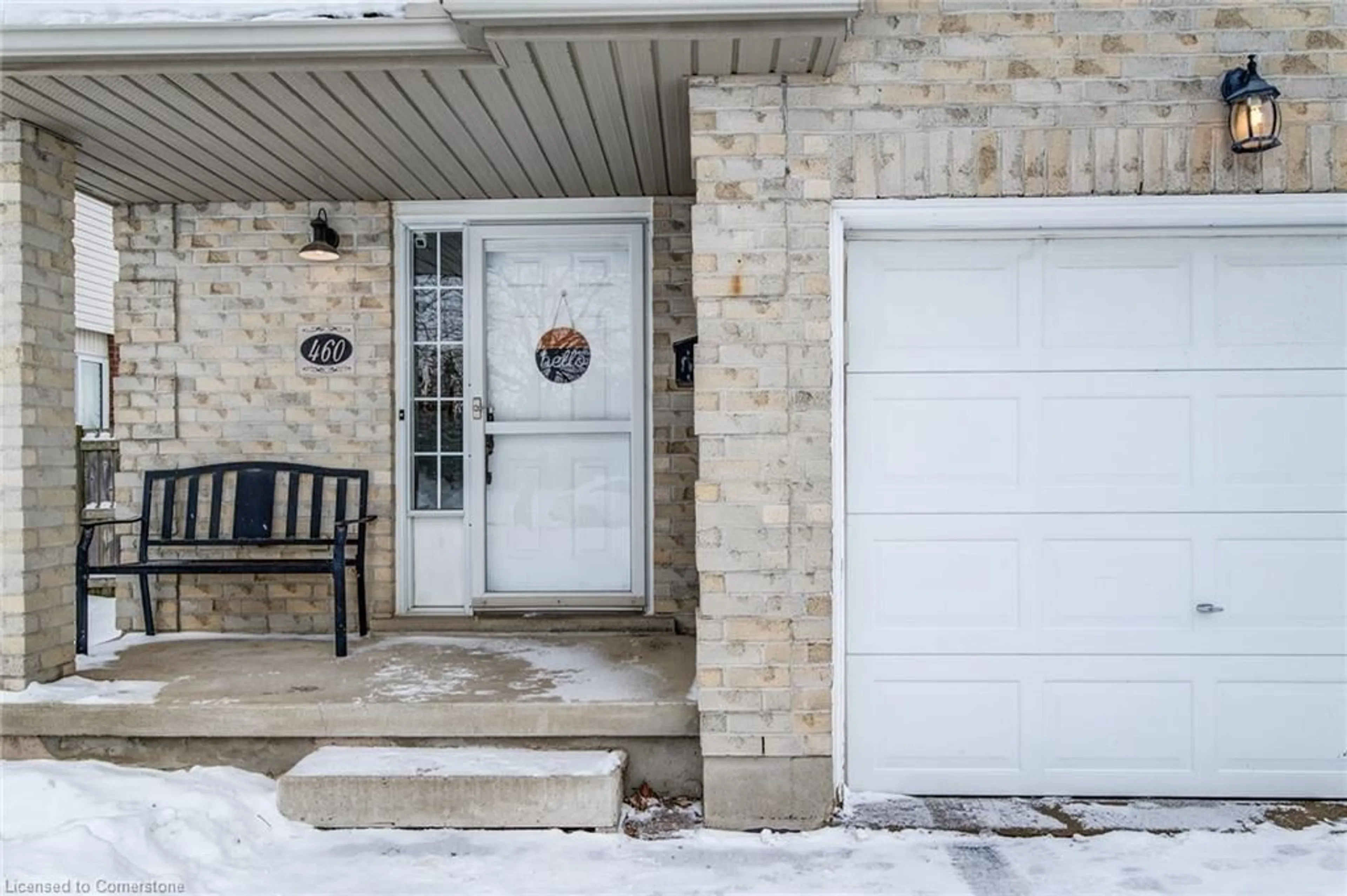 Indoor entryway for 460 Joseph St, New Hamburg Ontario N3A 2H2