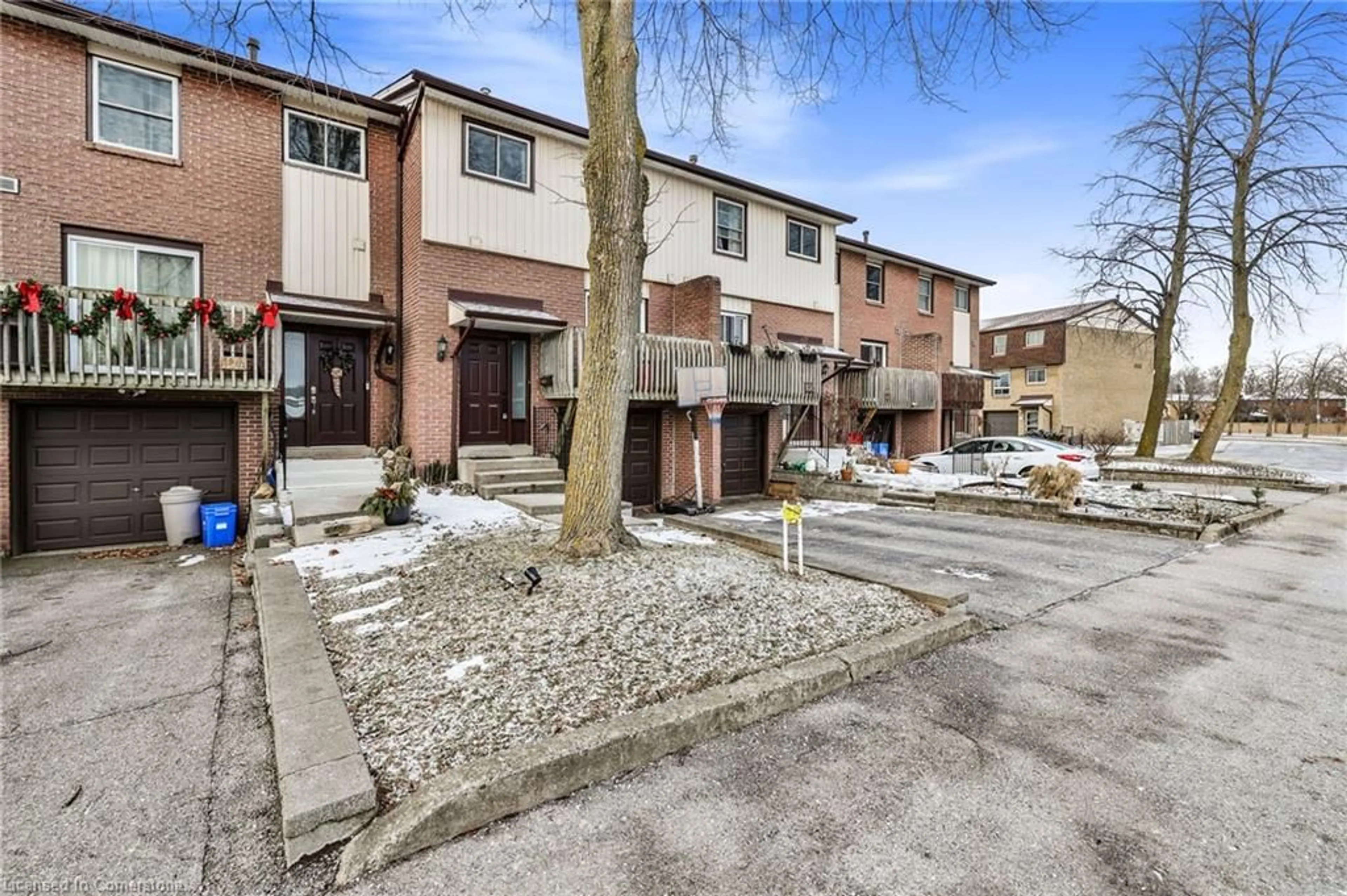 Patio, street for 1115 Paramount Dr #103, Hamilton Ontario L8J 1P6