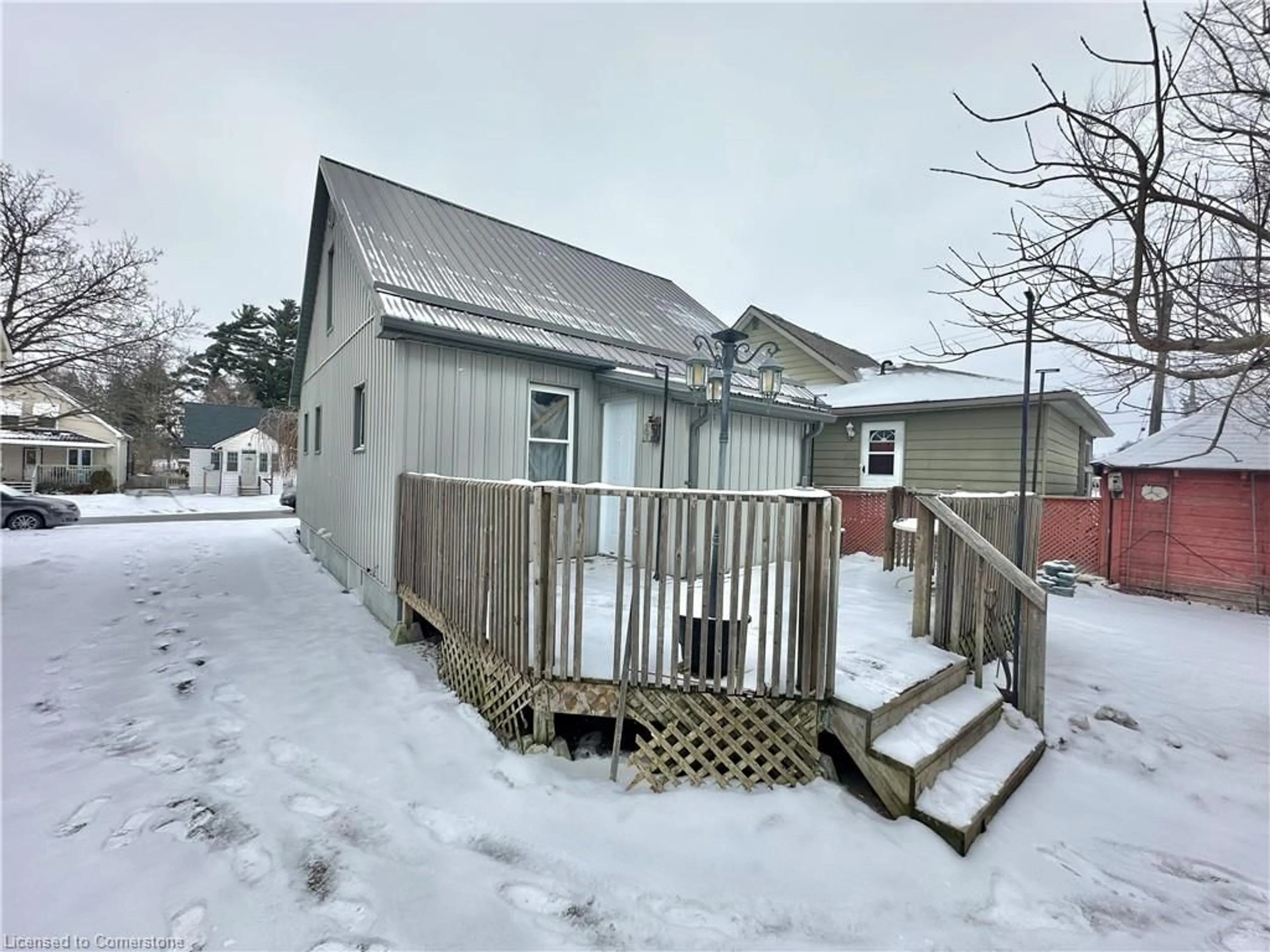 Shed for 30 Bell St, Delhi Ontario N4B 1W8