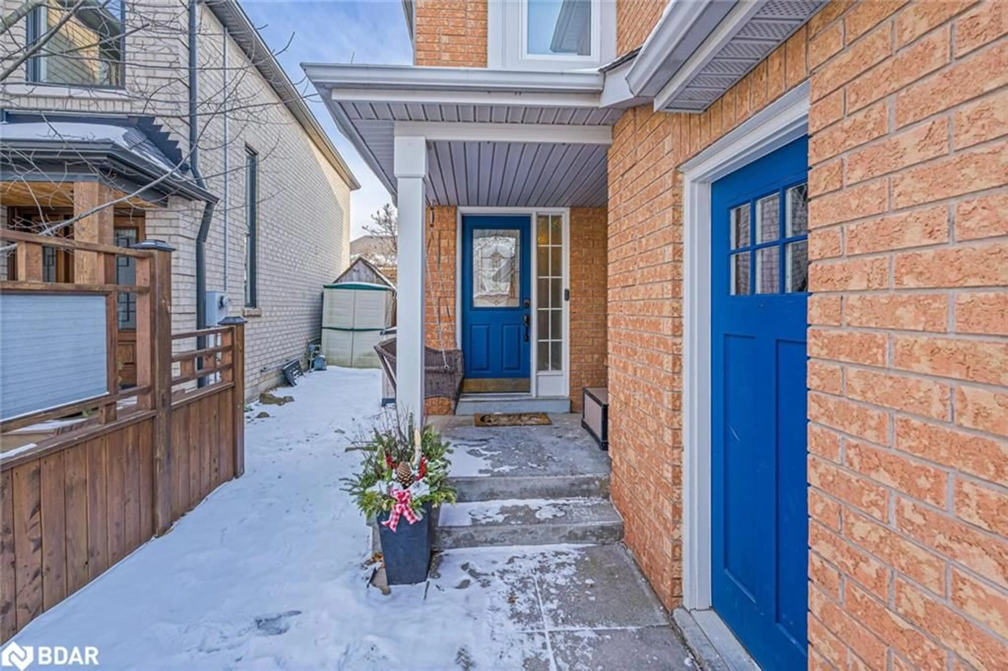 Indoor entryway for 22 Stone St, Georgetown Ontario L7G 5W6