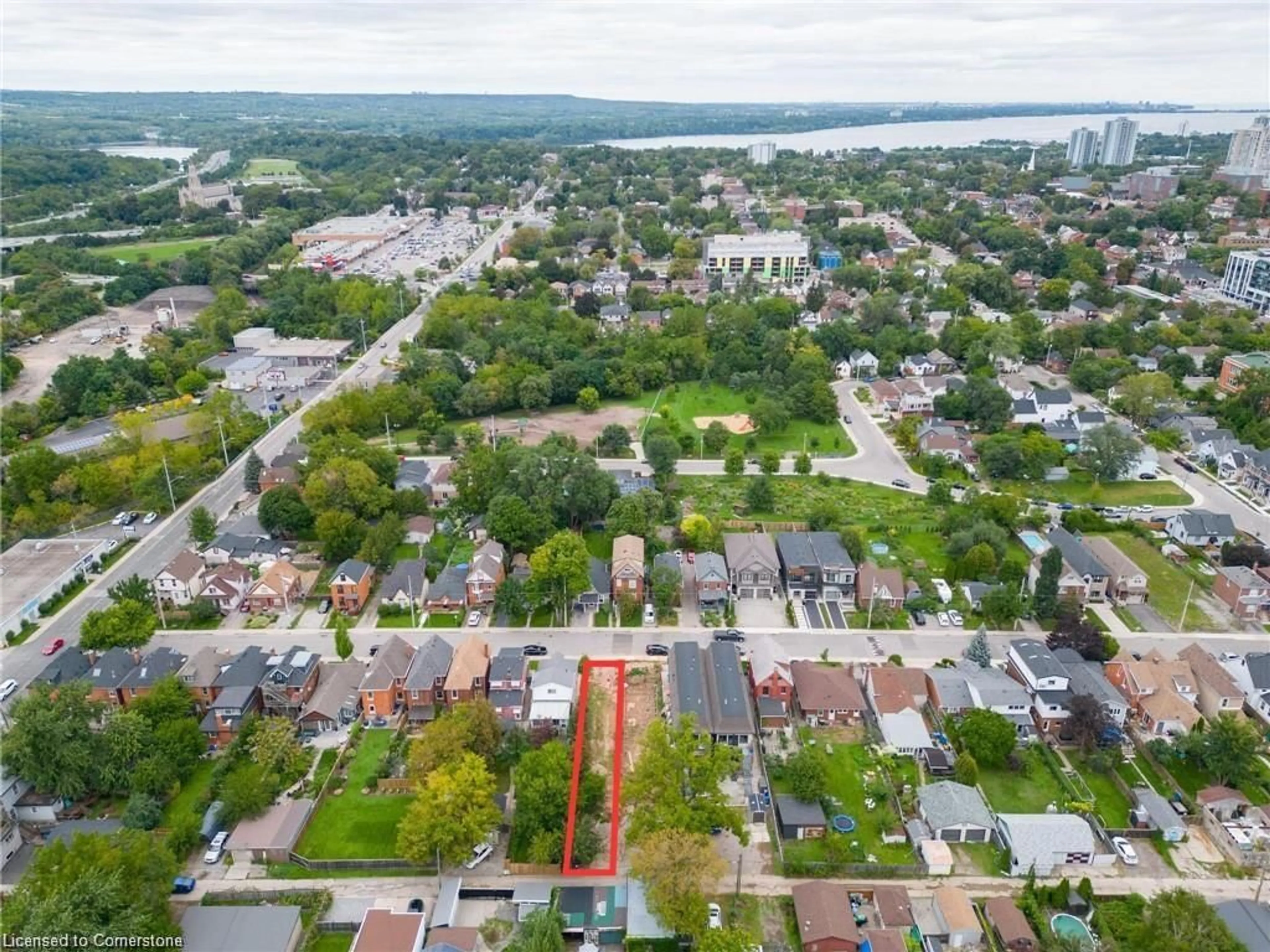 A pic from outside/outdoor area/front of a property/back of a property/a pic from drone, street for 85 Melbourne St, Hamilton Ontario L8P 2A5