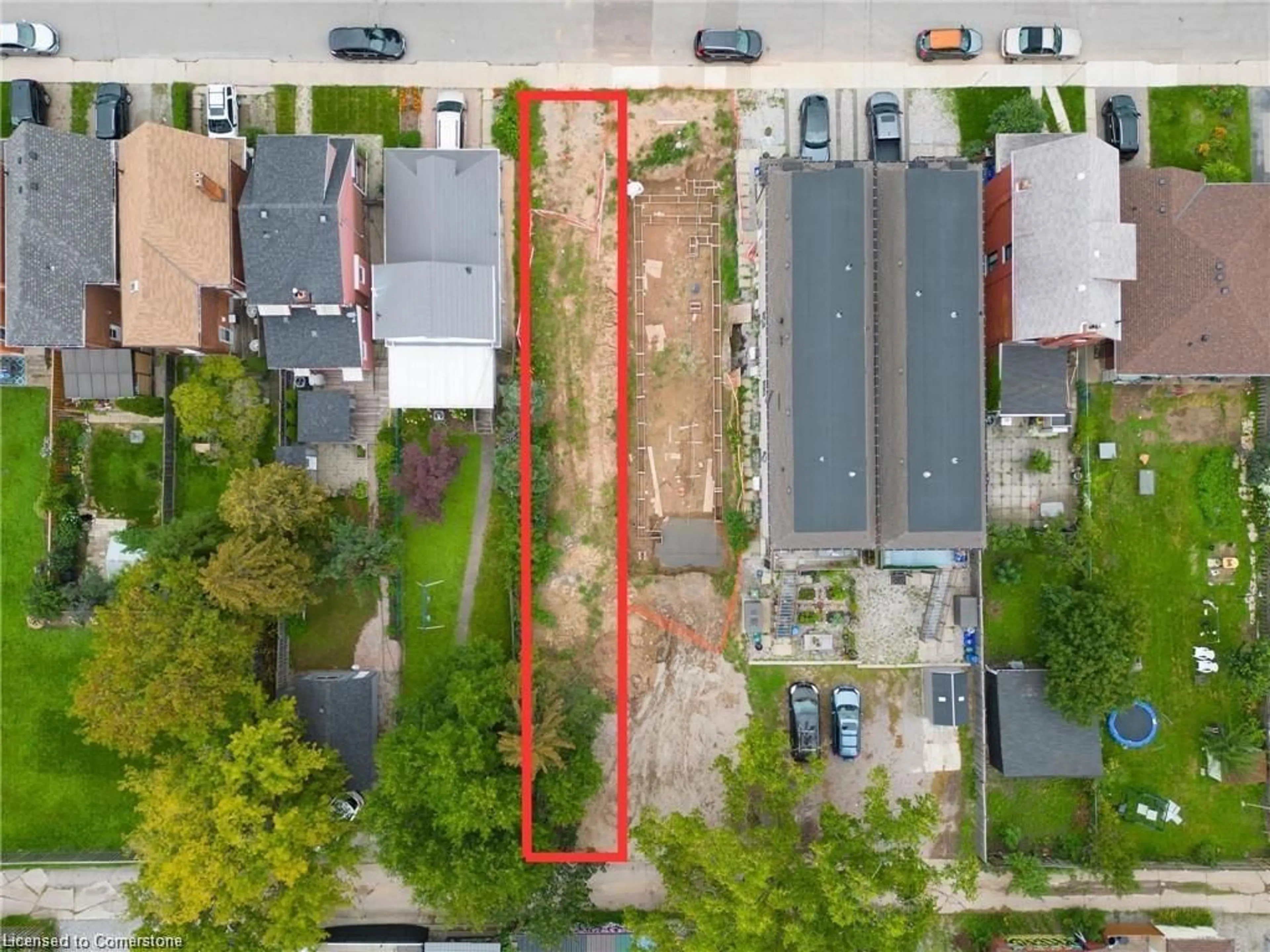 A pic from outside/outdoor area/front of a property/back of a property/a pic from drone, street for 85 Melbourne St, Hamilton Ontario L8P 2A5