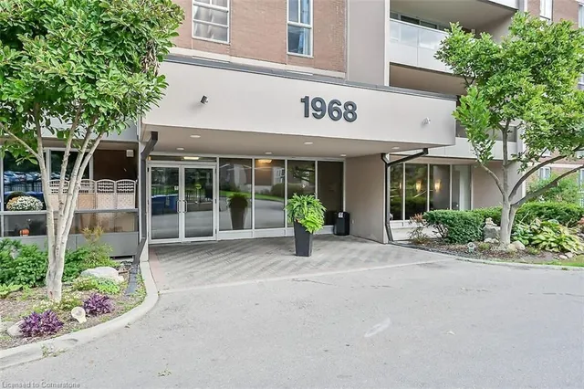 Additional image 5 of 1968 Main St Unit 409