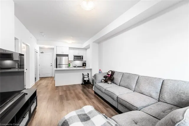 Additional property image - 470 Dundas St Unit 214