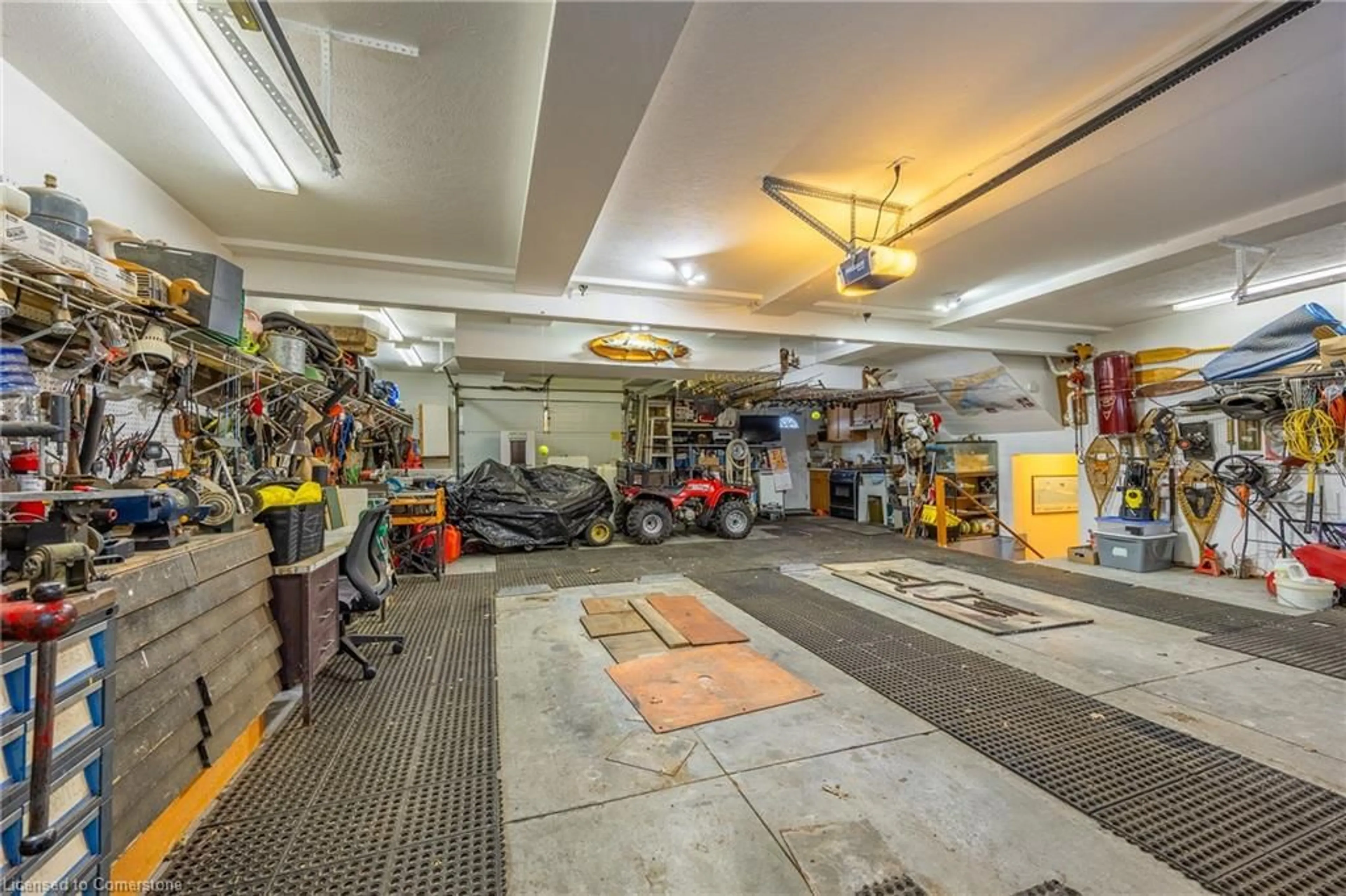 Indoor garage for 16 Hilltop Dr, Port Ryerse Ontario N3Y 4K2