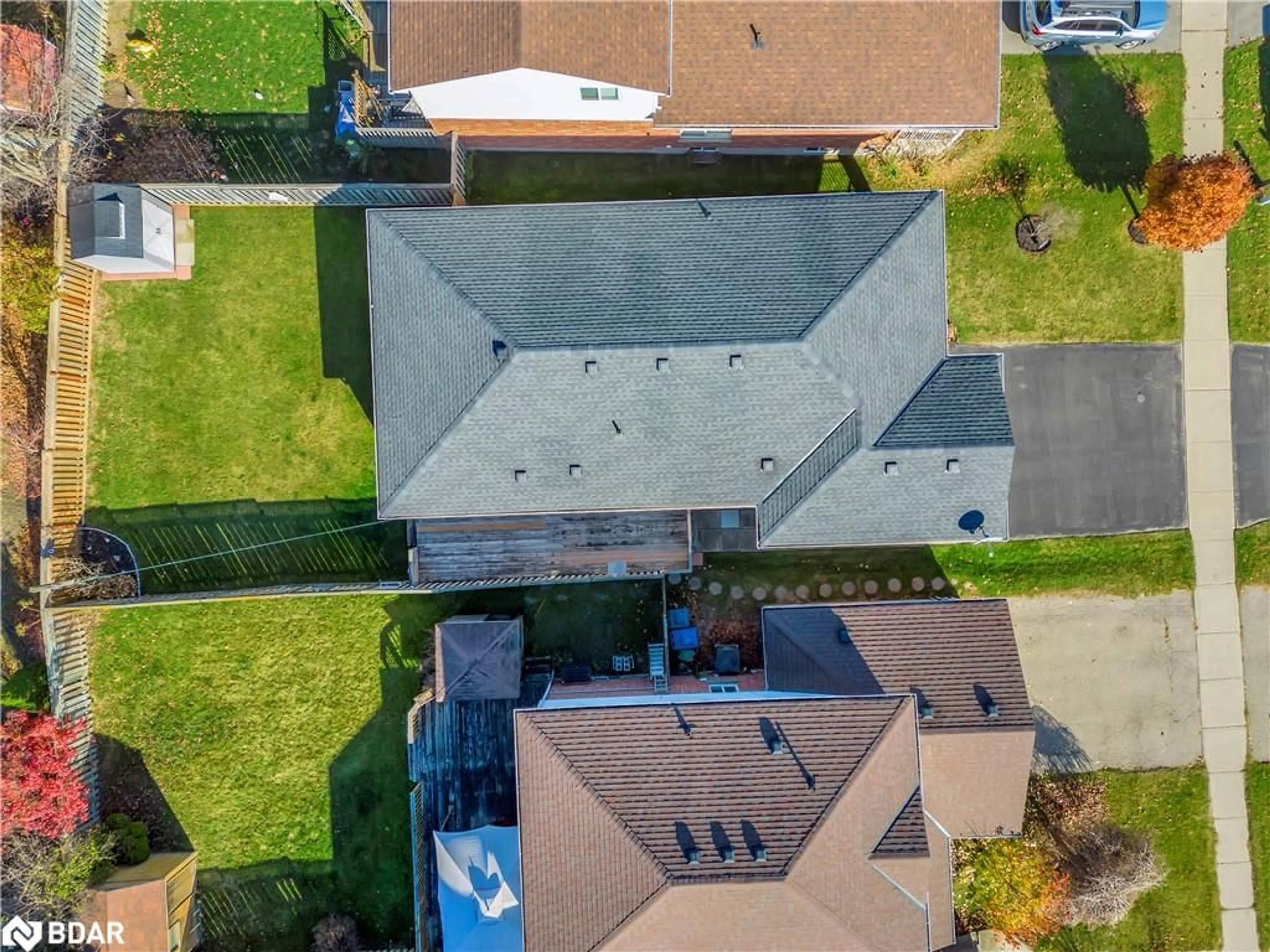 A pic from outside/outdoor area/front of a property/back of a property/a pic from drone, street for 134 Deerpath Dr, Guelph Ontario N1K 1W9