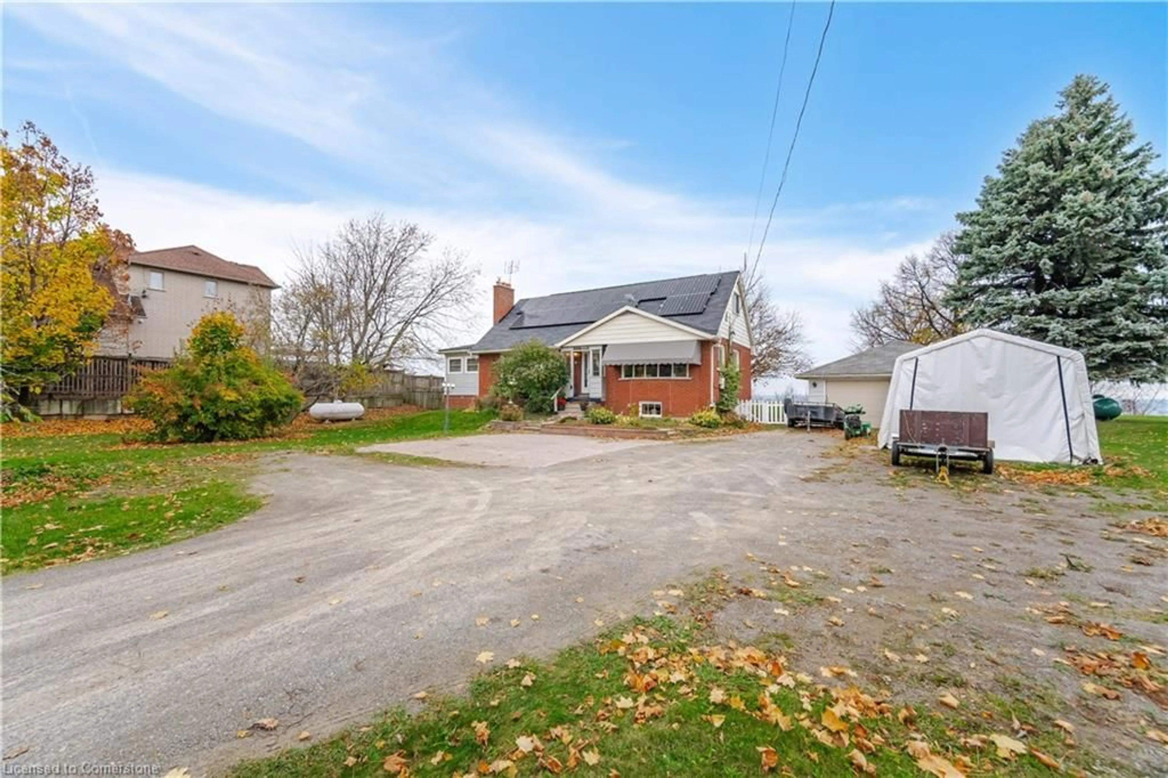 A pic from outside/outdoor area/front of a property/back of a property/a pic from drone, street for 805 Ridge Rd, Stoney Creek Ontario L8J 2Y3