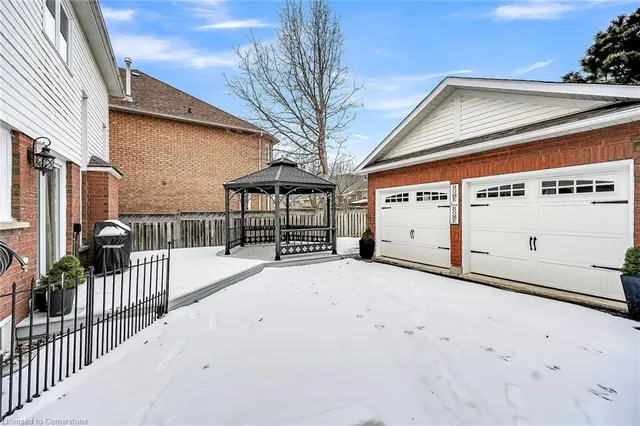 Additional property image - 200 Fellowes Cres