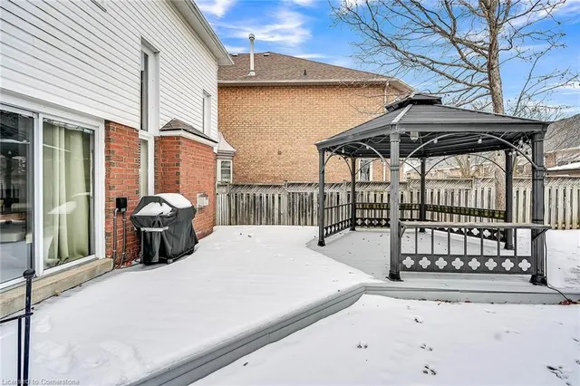 Additional property image - 200 Fellowes Cres