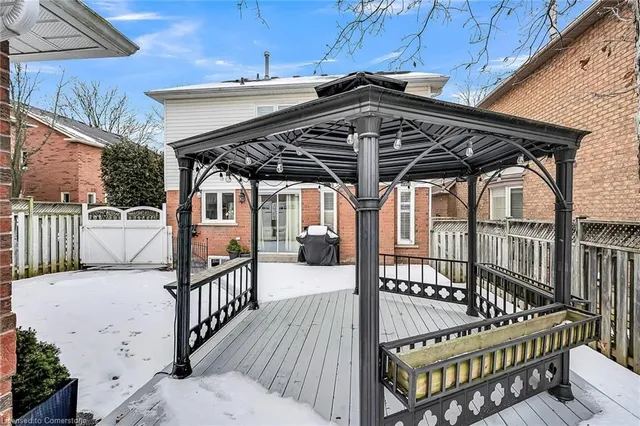 Additional property image - 200 Fellowes Cres