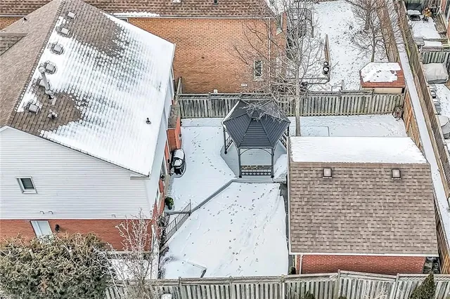 Additional property image - 200 Fellowes Cres