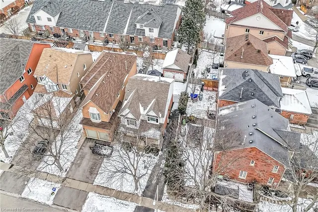 Additional property image - 200 Fellowes Cres