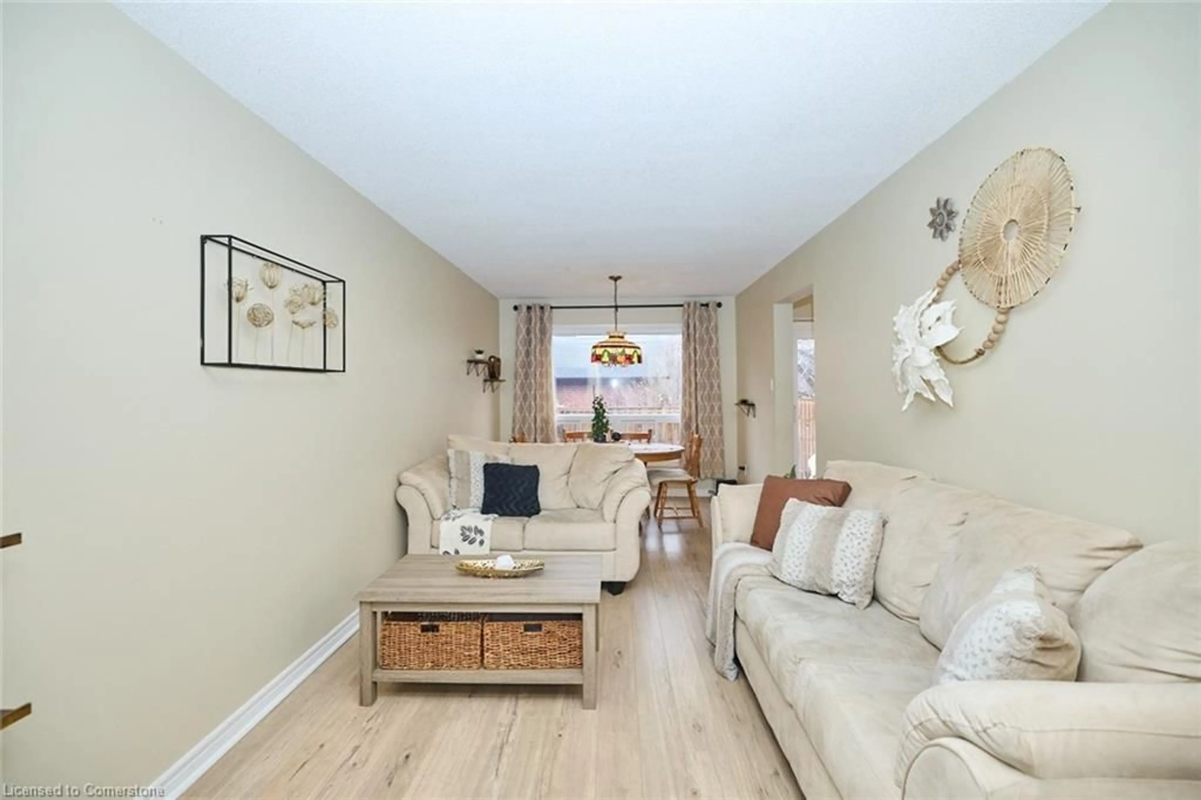 Living room with furniture, unknown for 23 Dynasty Ave #4, Stoney Creek Ontario L8G 4Z5