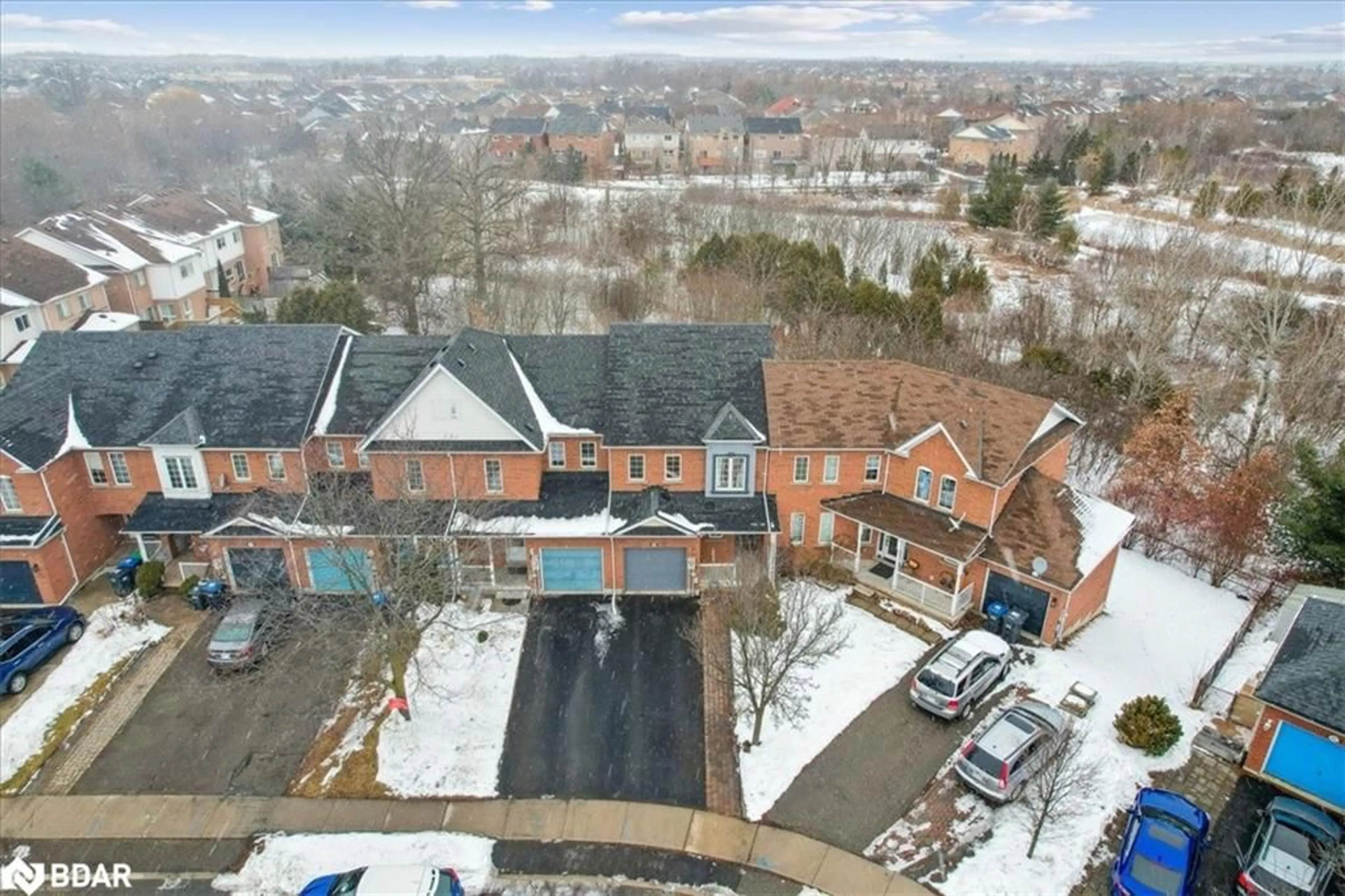 A pic from outside/outdoor area/front of a property/back of a property/a pic from drone, street for 38 Monaco Crt, Brampton Ontario L7A 1X4