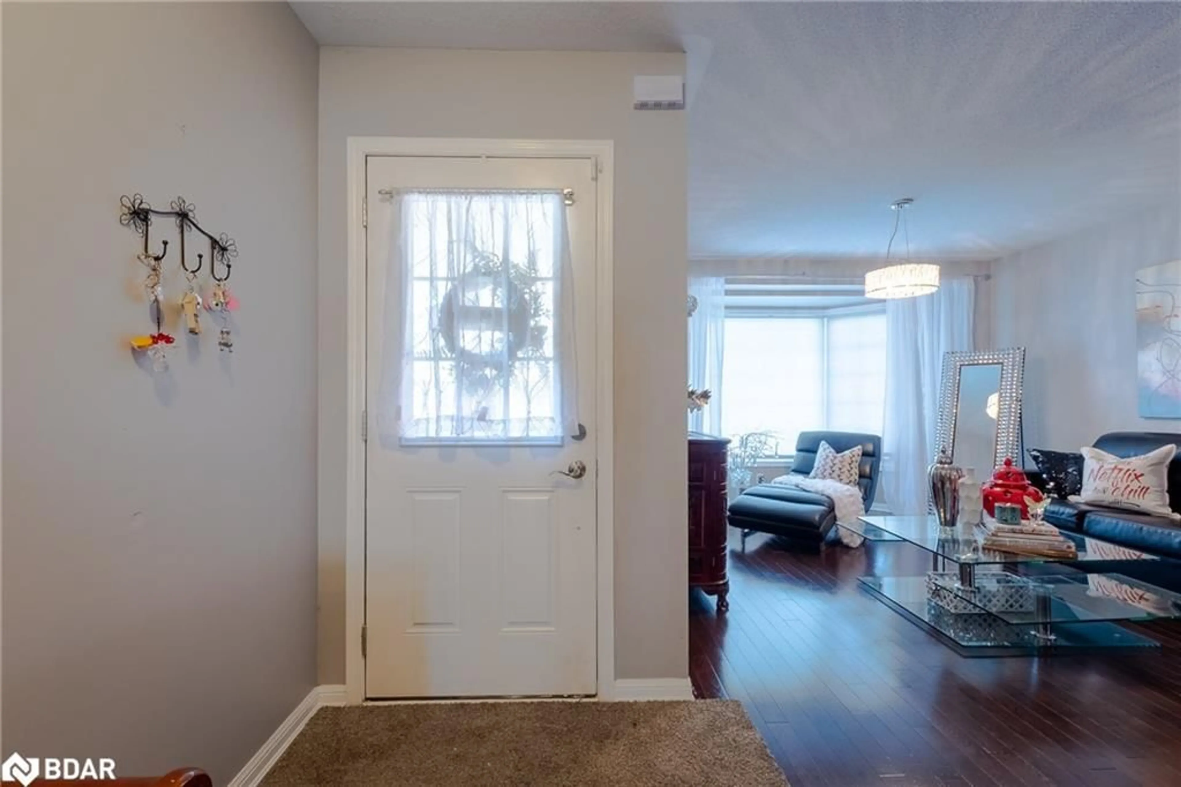 Indoor entryway for 255 John W Taylor Ave, Alliston Ontario L9R 0J5