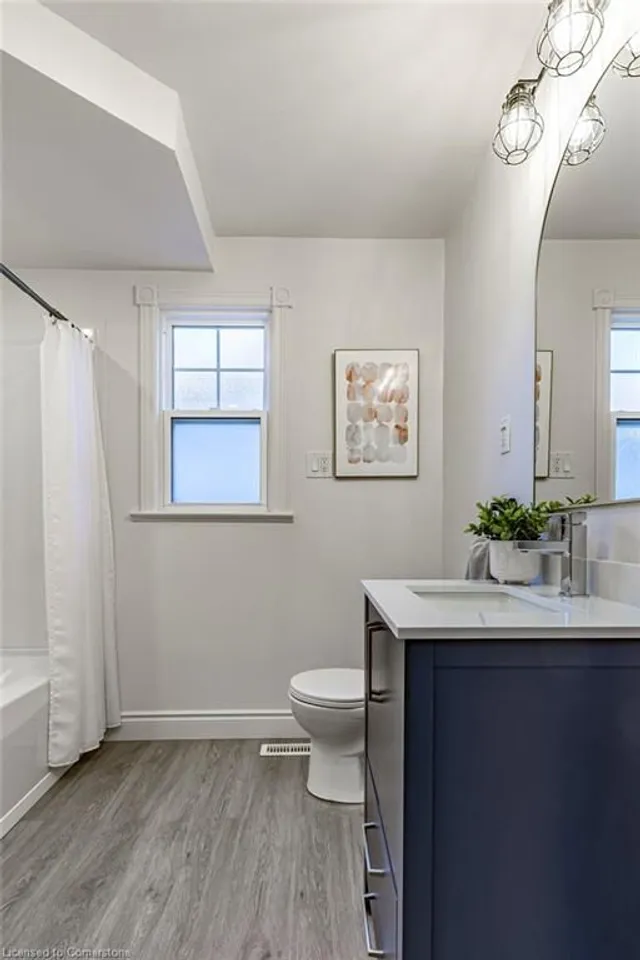 Additional property image - 2 Bond St